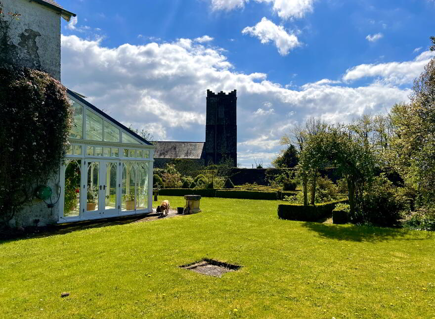 CASTLECAULFIELD HOUSE, 4 Drumreany Road, Castlecaulfield, Dungannon, BT70 3NY