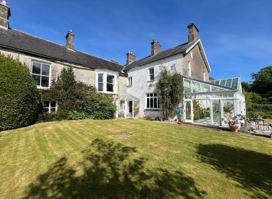 CASTLECAULFIELD HOUSE, 4 Drumreany Road, Castlecaulfield, Dungannon, BT70 3NY