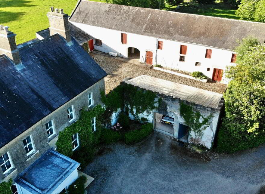 CASTLECAULFIELD HOUSE, 4 Drumreany Road, Castlecaulfield, Dungannon, BT70 3NY