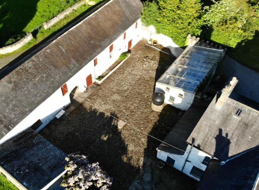 CASTLECAULFIELD HOUSE, 4 Drumreany Road, Castlecaulfield, Dungannon, BT70 3NY