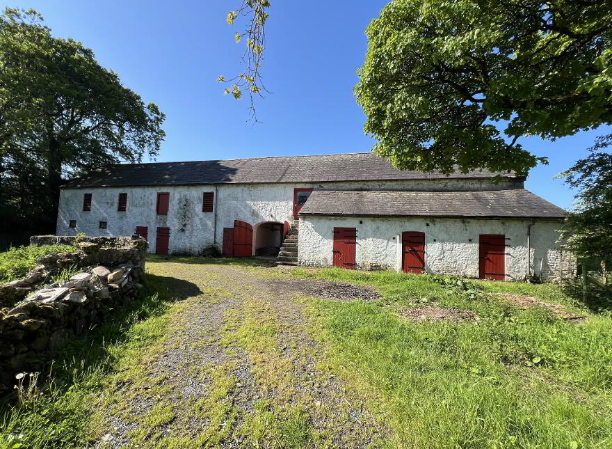 CASTLECAULFIELD HOUSE, 4 Drumreany Road, Castlecaulfield, Dungannon, BT70 3NY