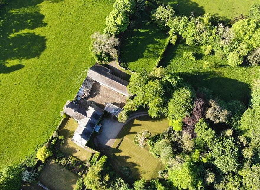 CASTLECAULFIELD HOUSE, 4 Drumreany Road, Castlecaulfield, Dungannon, BT70 3NY