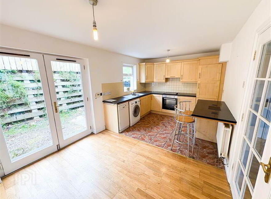 10 Carrickree Mews, Warrenpoint, Newry, BT34 3UG