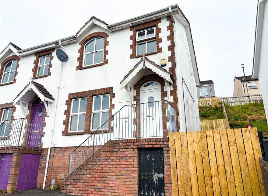10 Carrickree Mews, Warrenpoint, Newry, BT34 3UG photo