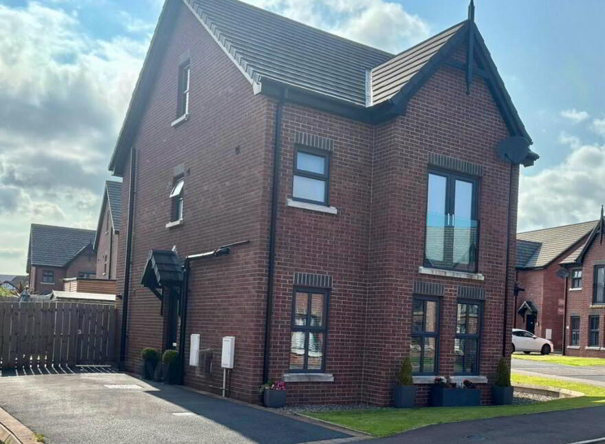3 Cassies Lane, Carrickfergus, BT38 9FF photo