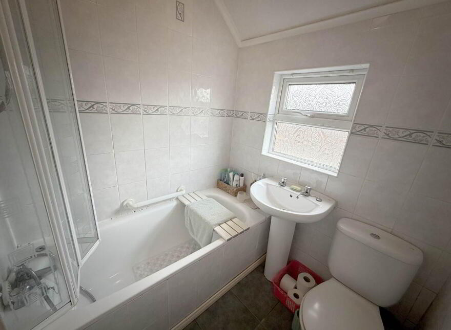 69 Willowfield Parade, Belfast, BT6 8HQ