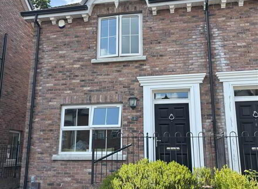5 Linen Mews, Lisburn, BT28 3WU photo