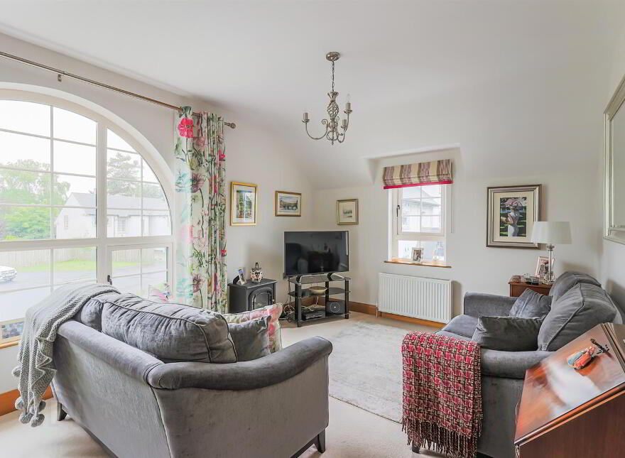 16 Ardnavalley Avenue, Comber, Newtownards, BT23 5WW