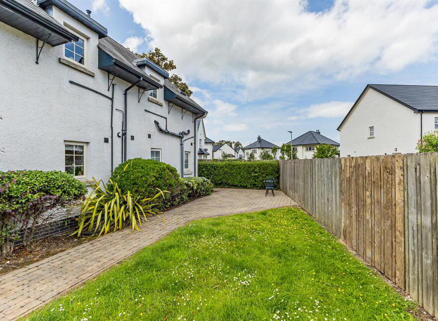 16 Ardnavalley Avenue, Comber, Newtownards, BT23 5WW