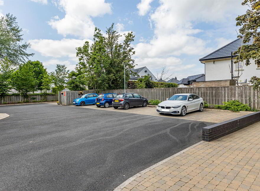 16 Ardnavalley Avenue, Comber, Newtownards, BT23 5WW