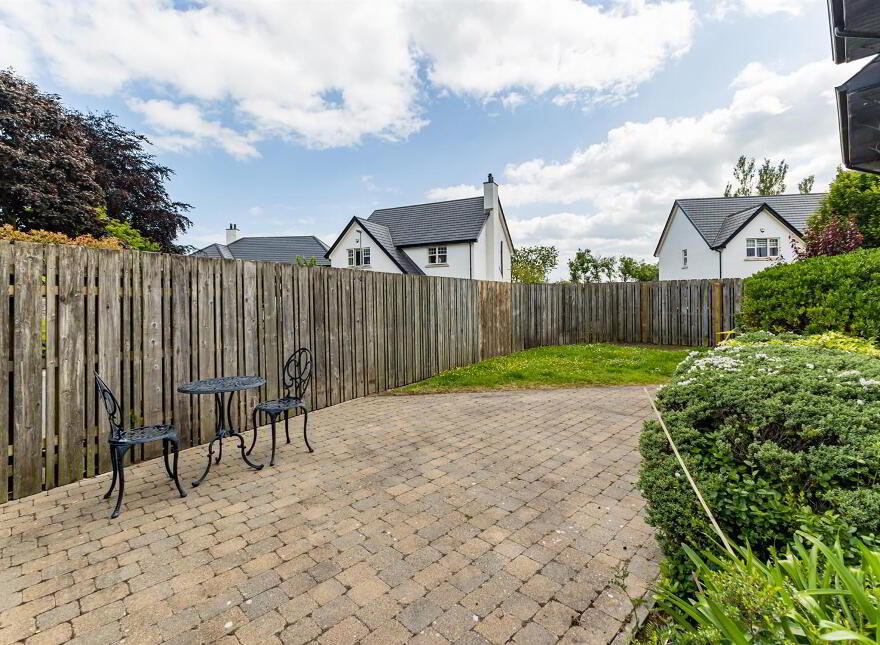 16 Ardnavalley Avenue, Comber, Newtownards, BT23 5WW