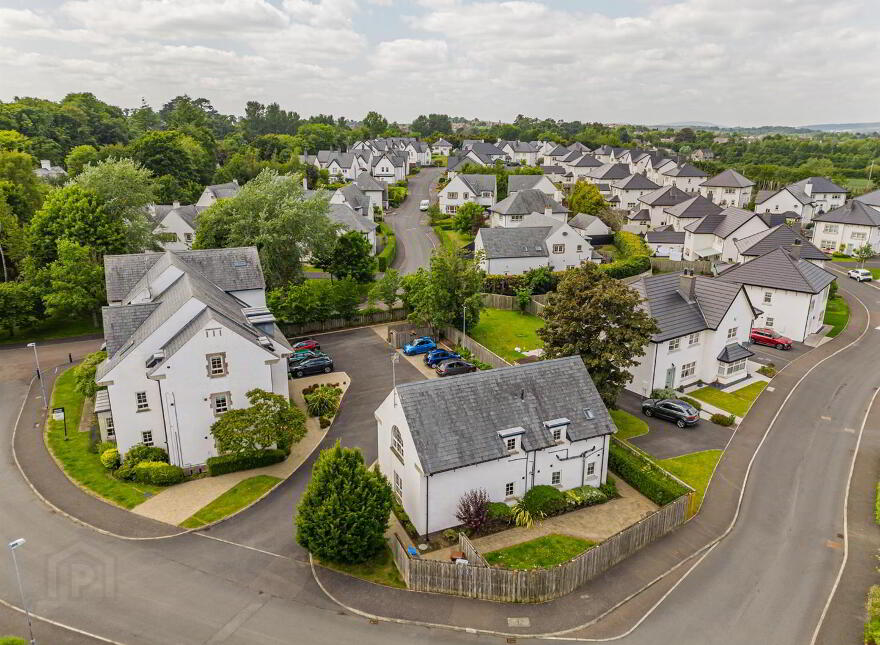 16 Ardnavalley Avenue, Comber, Newtownards, BT23 5WW