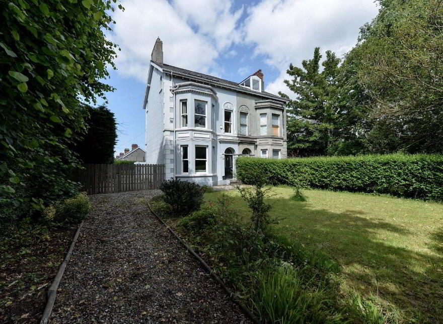 196 Upper Newtownards Road, Belfast, BT4 3ET photo