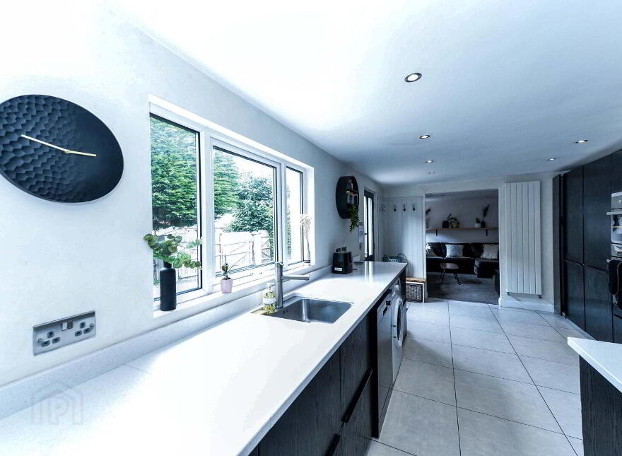 196 Upper Newtownards Road, Belfast, BT4 3ET