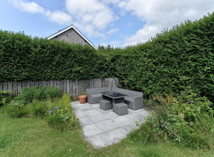 196 Upper Newtownards Road, Belfast, BT4 3ET