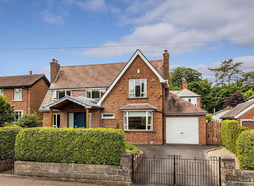 7 Castlehill Park West, Belfast, BT4 3GT photo