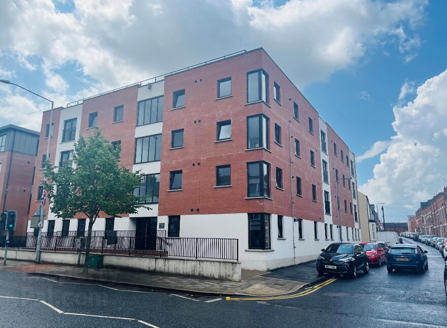 35 Castlereagh Street, Belfast, BT5 4AY photo