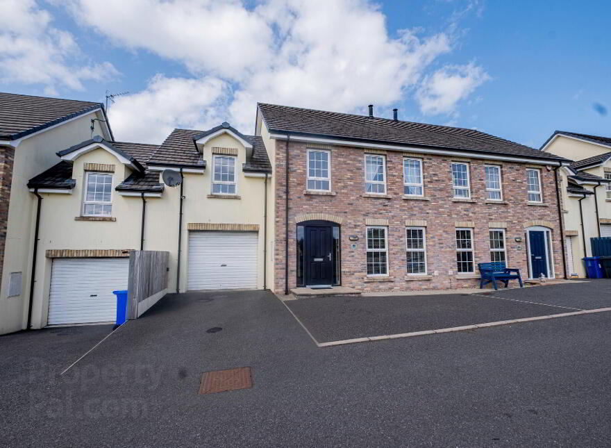 11 Cloneen Crescent, Maghera, BT46 5FR photo