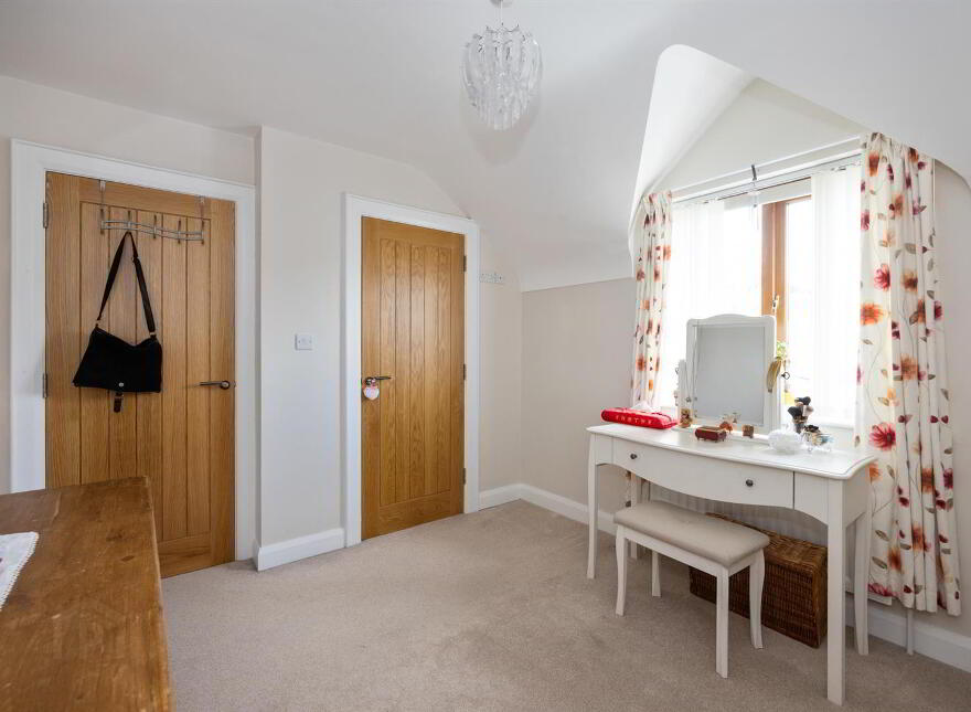 1b Rowallane Close, Saintfield, BT24 7PA
