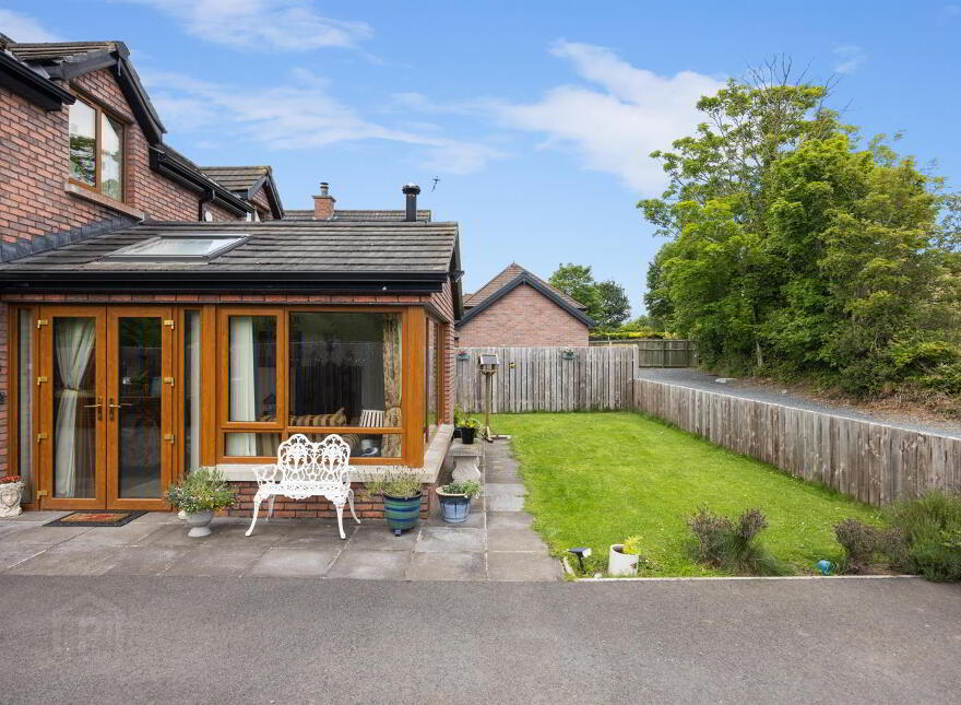 1b Rowallane Close, Saintfield, BT24 7PA
