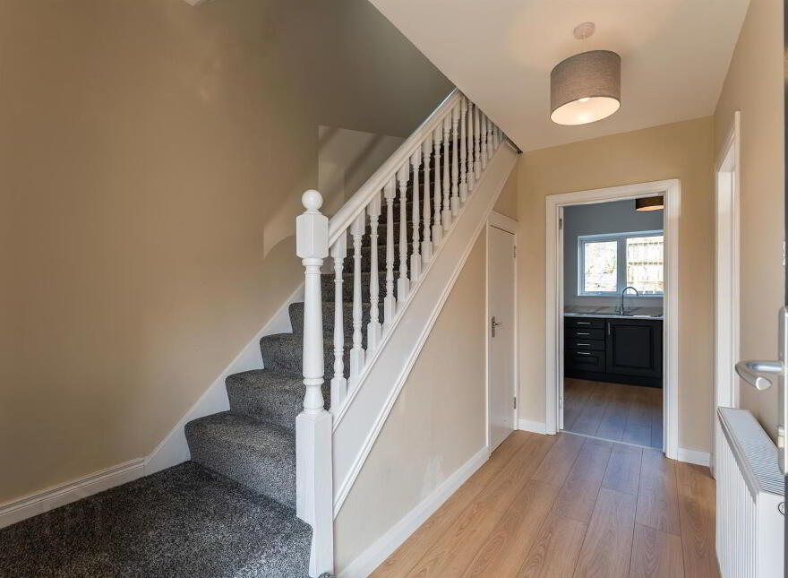 18 Slievemore Avenue, Newtownards, BT23 8JT