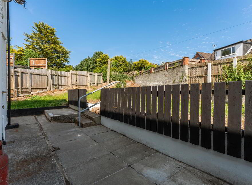 18 Slievemore Avenue, Newtownards, BT23 8JT