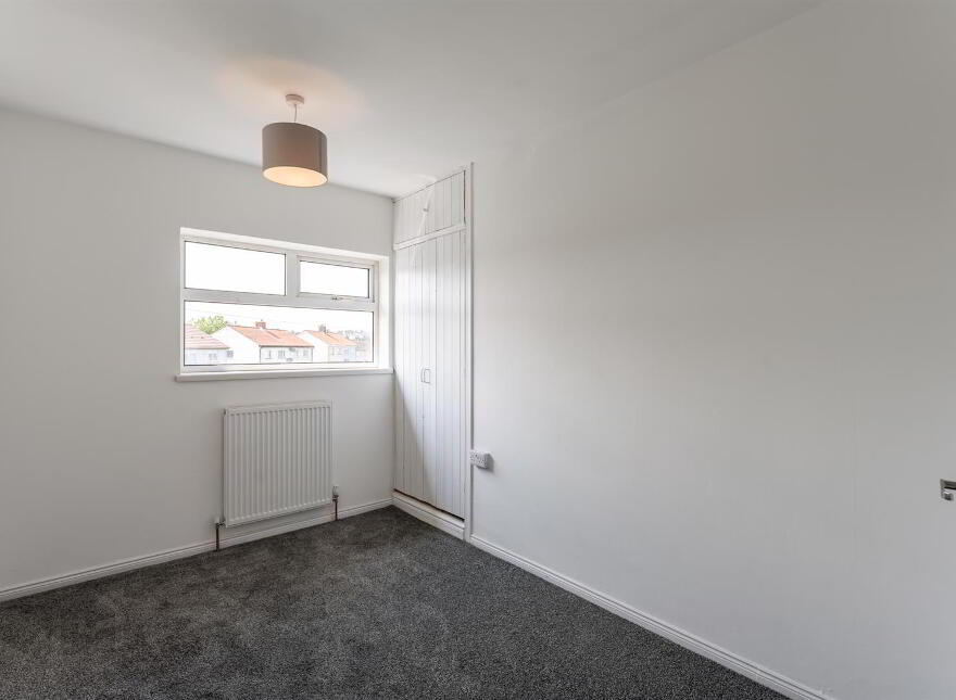 18 Slievemore Avenue, Newtownards, BT23 8JT