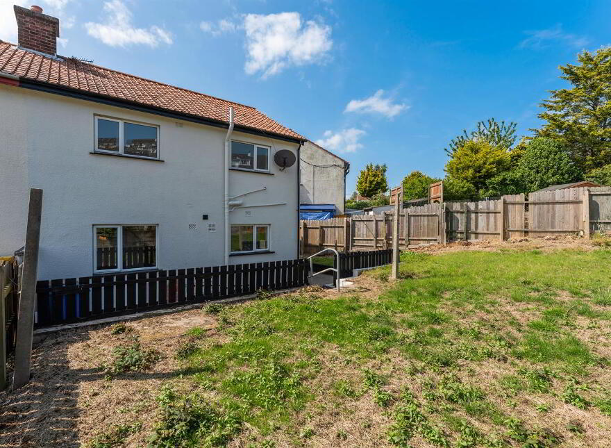18 Slievemore Avenue, Newtownards, BT23 8JT
