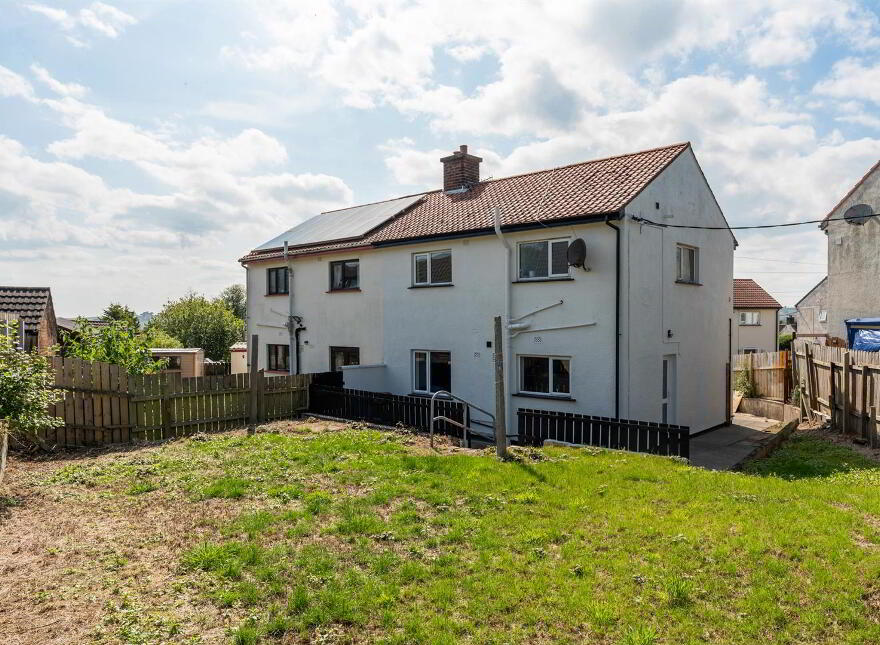18 Slievemore Avenue, Newtownards, BT23 8JT