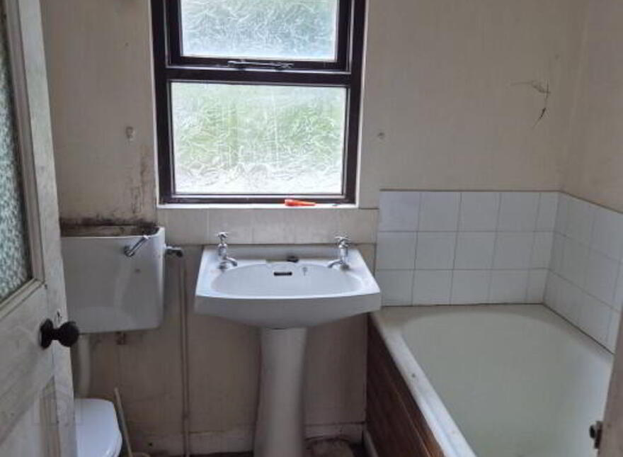 Railway View, Bridge Street, Clifden, H71TV09