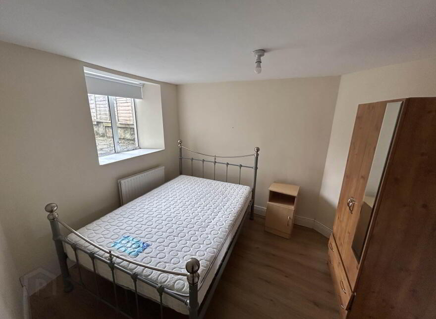 Mentana, Laurel Hill Avenue, South Circular Road