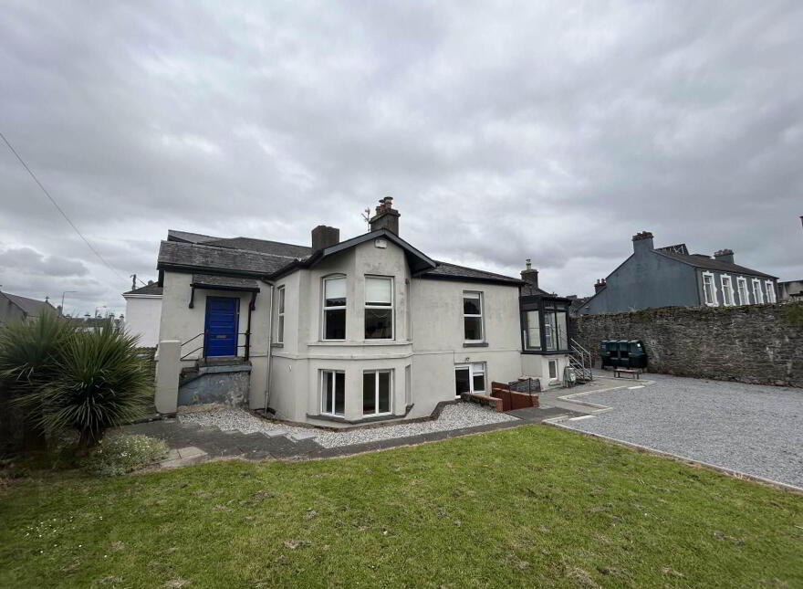 Mentana, Laurel Hill Avenue, South Circular Road photo