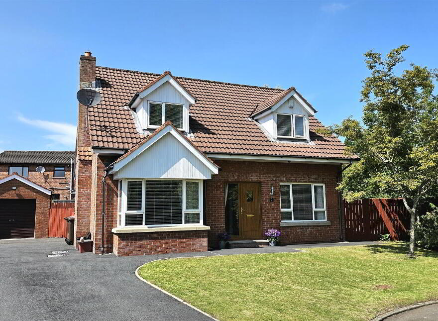 7 Craigs Close, Carrickfergus, BT38 9RP photo