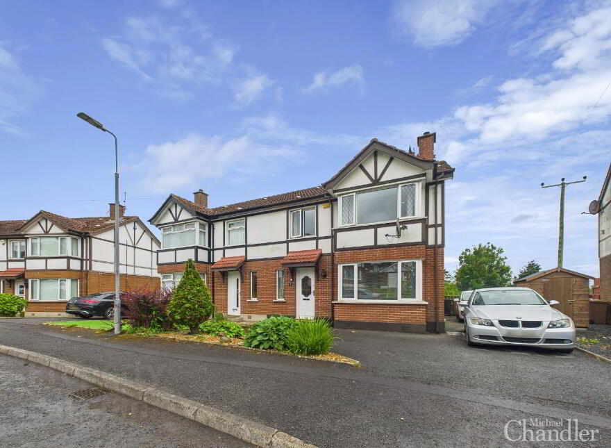 16 Meadowvale Avenue, Carryduff, Belfast, BT8 8QY photo