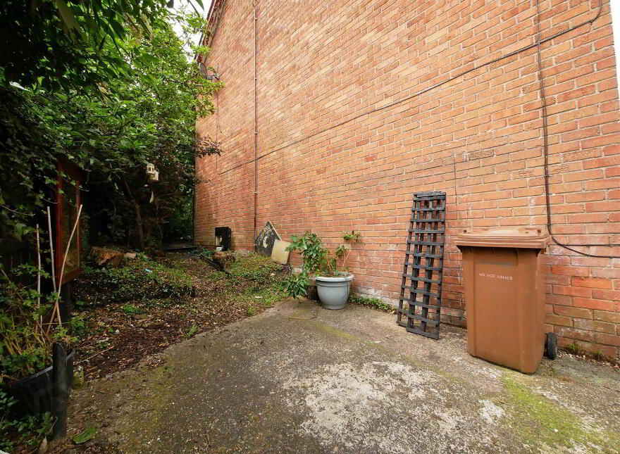 36 Moyle Walk, Belvoir Park, Belfast, BT8 7ER