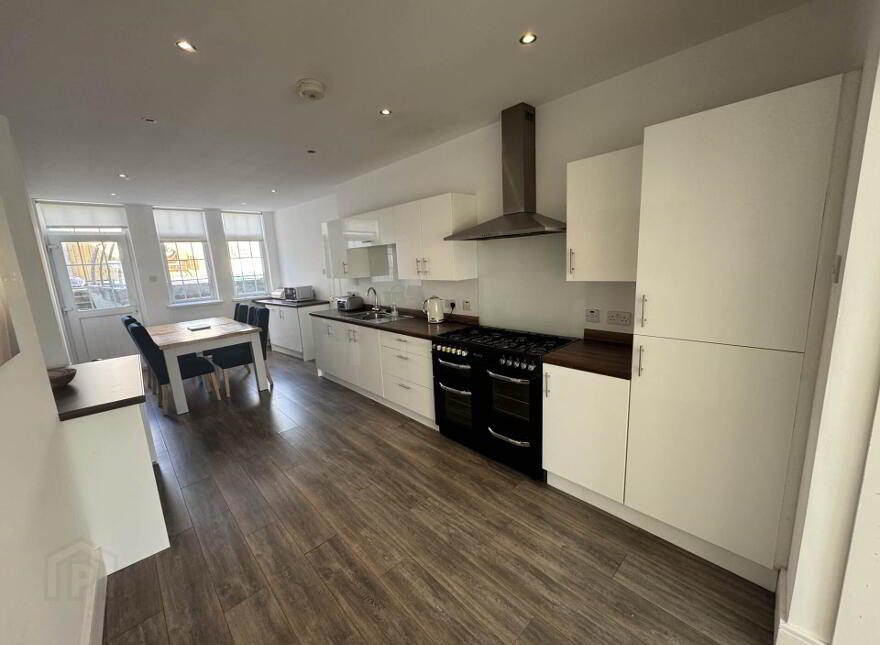 21 Joymount, Carrickfergus, BT38 7DN
