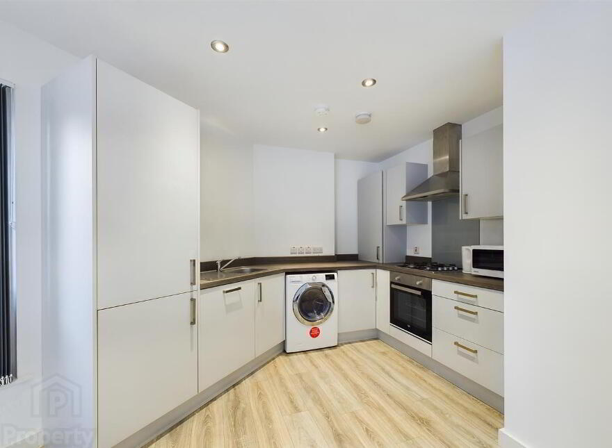 Unit 1, 21 Bridge End, Belfast, BT5 4AW