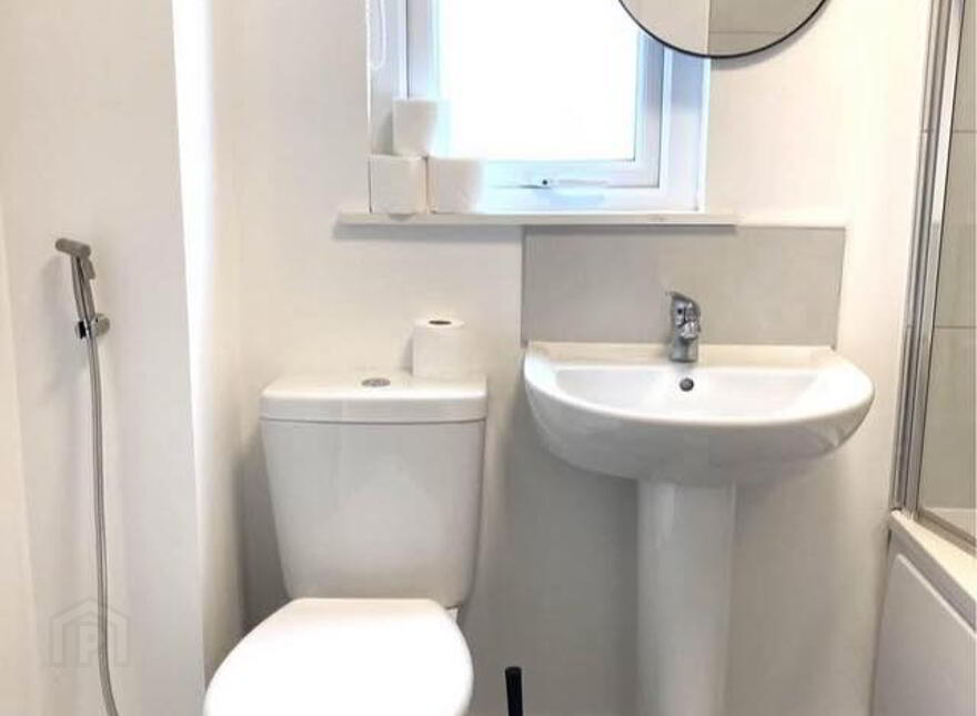 Unit 1, 21 Bridge End, Belfast, BT5 4AW