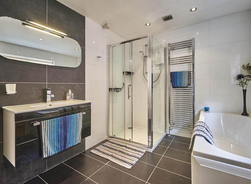 4 Shaw Street, Belfast, BT4 1PT