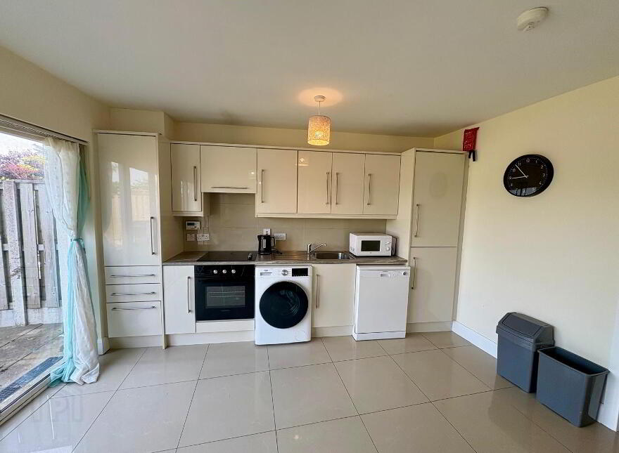 4 Windmill Avenue, Rathcoole, Dublin, D24KC5D