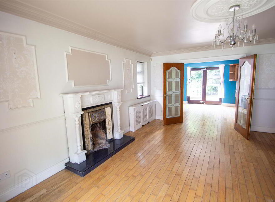 8 Kestrel Grange, Stewartstown Road, Belfast, BT17 0FF