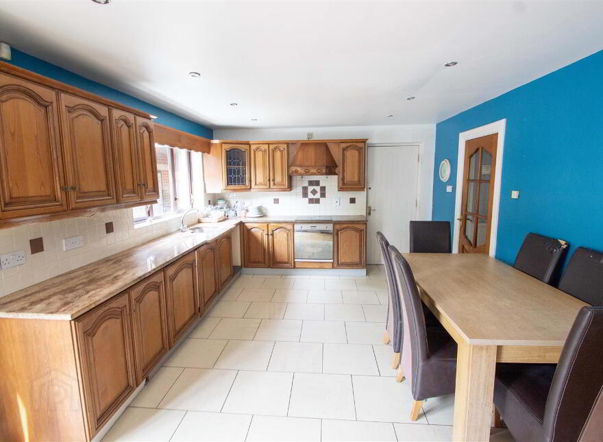 8 Kestrel Grange, Stewartstown Road, Belfast, BT17 0FF