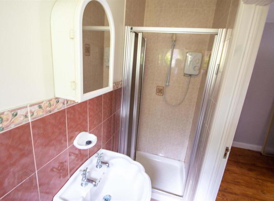 8 Kestrel Grange, Stewartstown Road, Belfast, BT17 0FF
