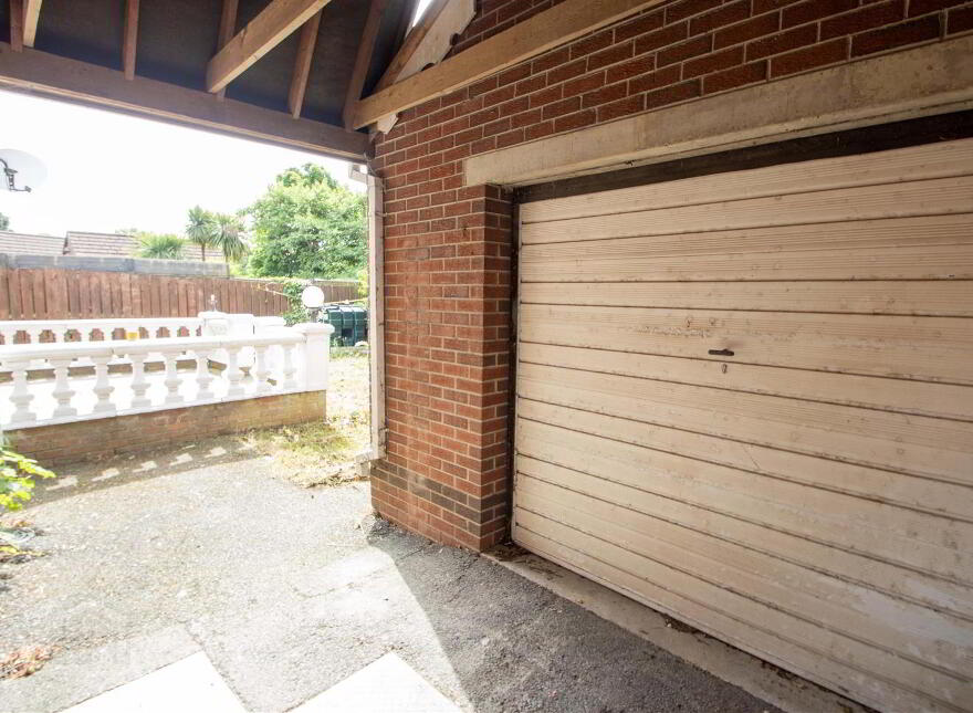 8 Kestrel Grange, Stewartstown Road, Belfast, BT17 0FF