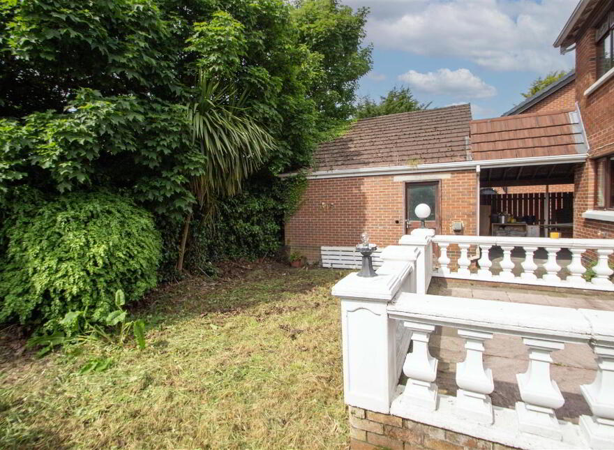 8 Kestrel Grange, Stewartstown Road, Belfast, BT17 0FF