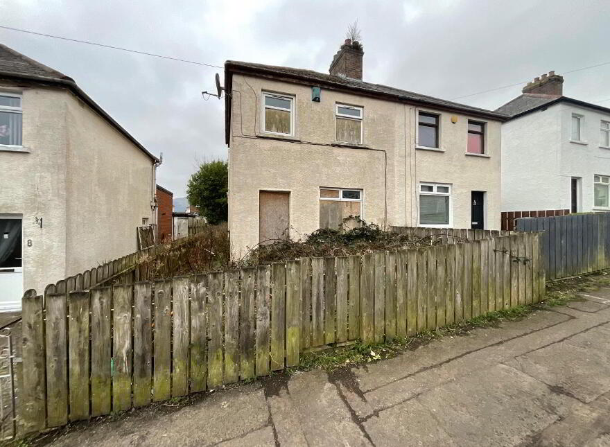 10 Silverstream Gardens, Belfast, BT14 8GS photo