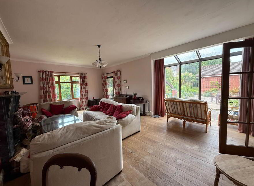 Cooleen, Thomas Street, Clonmel, E91YY42