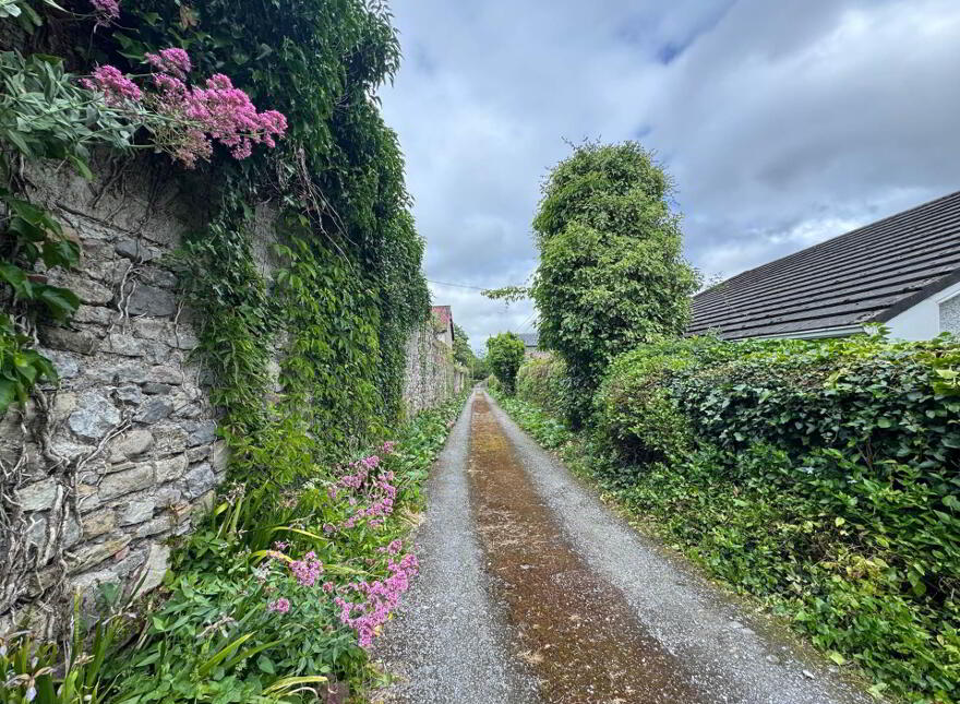 Cooleen, Thomas Street, Clonmel, E91YY42