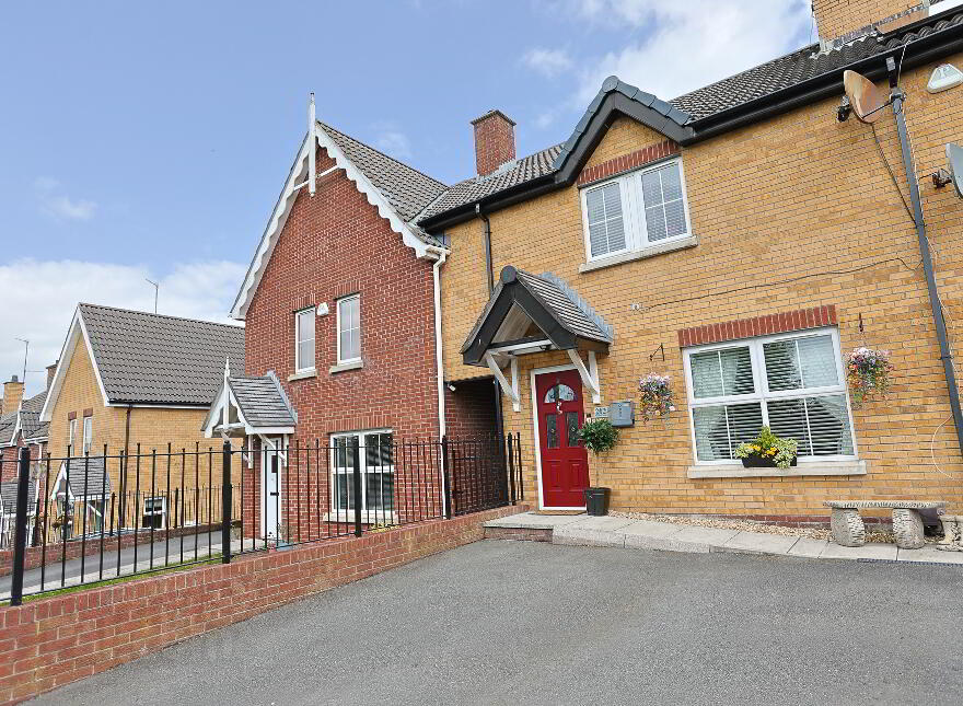 212 Kernan Hill Manor, Portadown, Craigavon, BT63 5WU photo