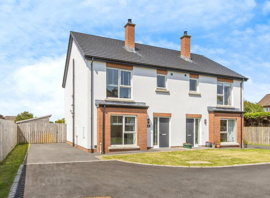 42 Balmoral Road, Bangor, BT19 7XA photo